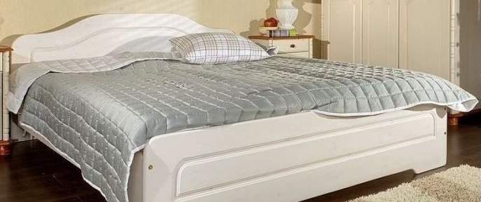 С изножьем